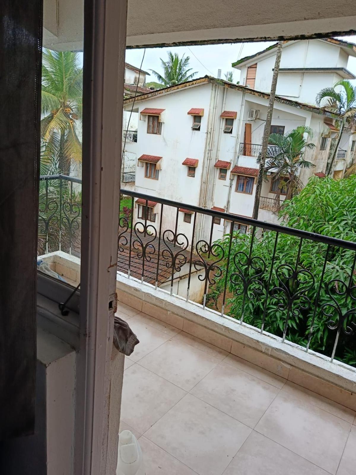 Ronne'S Little Baga Service Apartments Extérieur photo